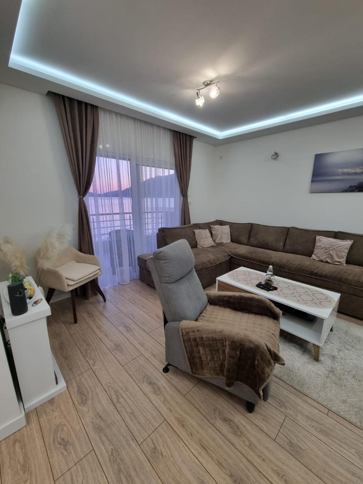 Matkovic Residence 蒂瓦特 外观 照片
