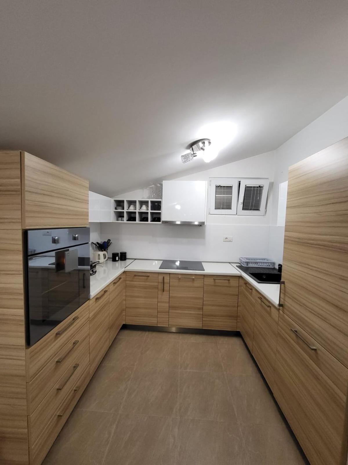 Matkovic Residence 蒂瓦特 外观 照片