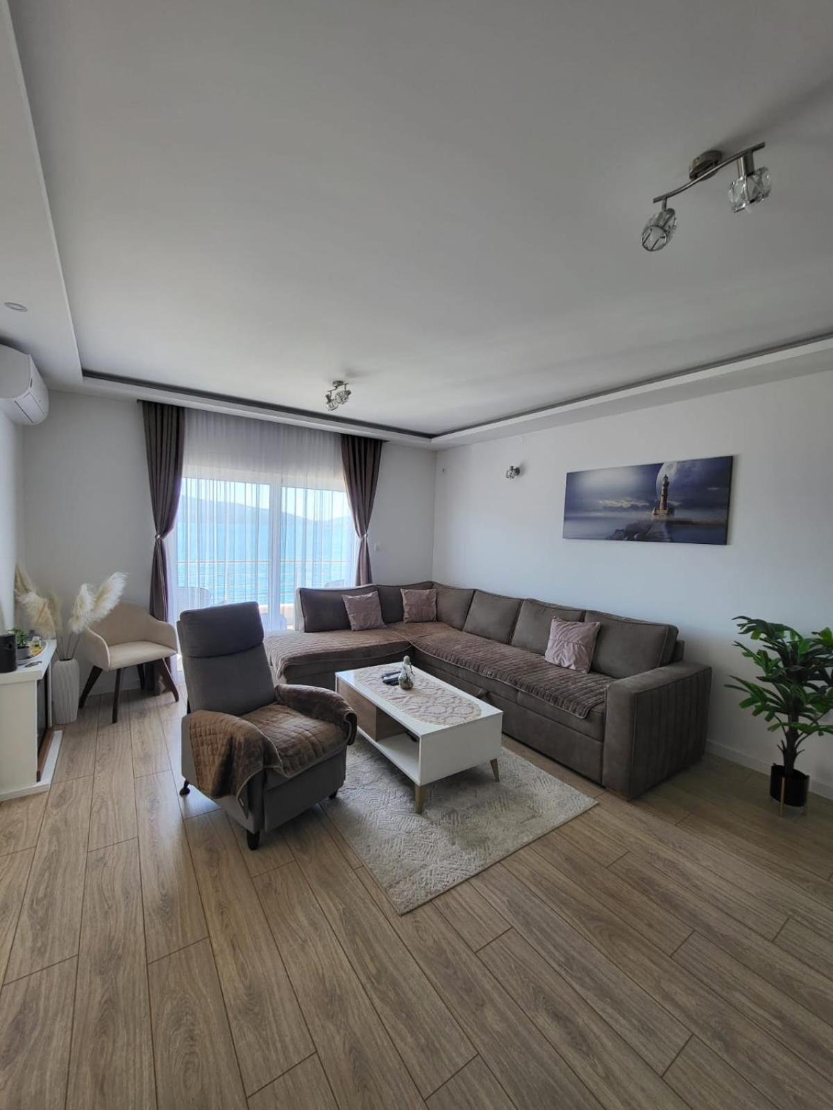 Matkovic Residence 蒂瓦特 外观 照片